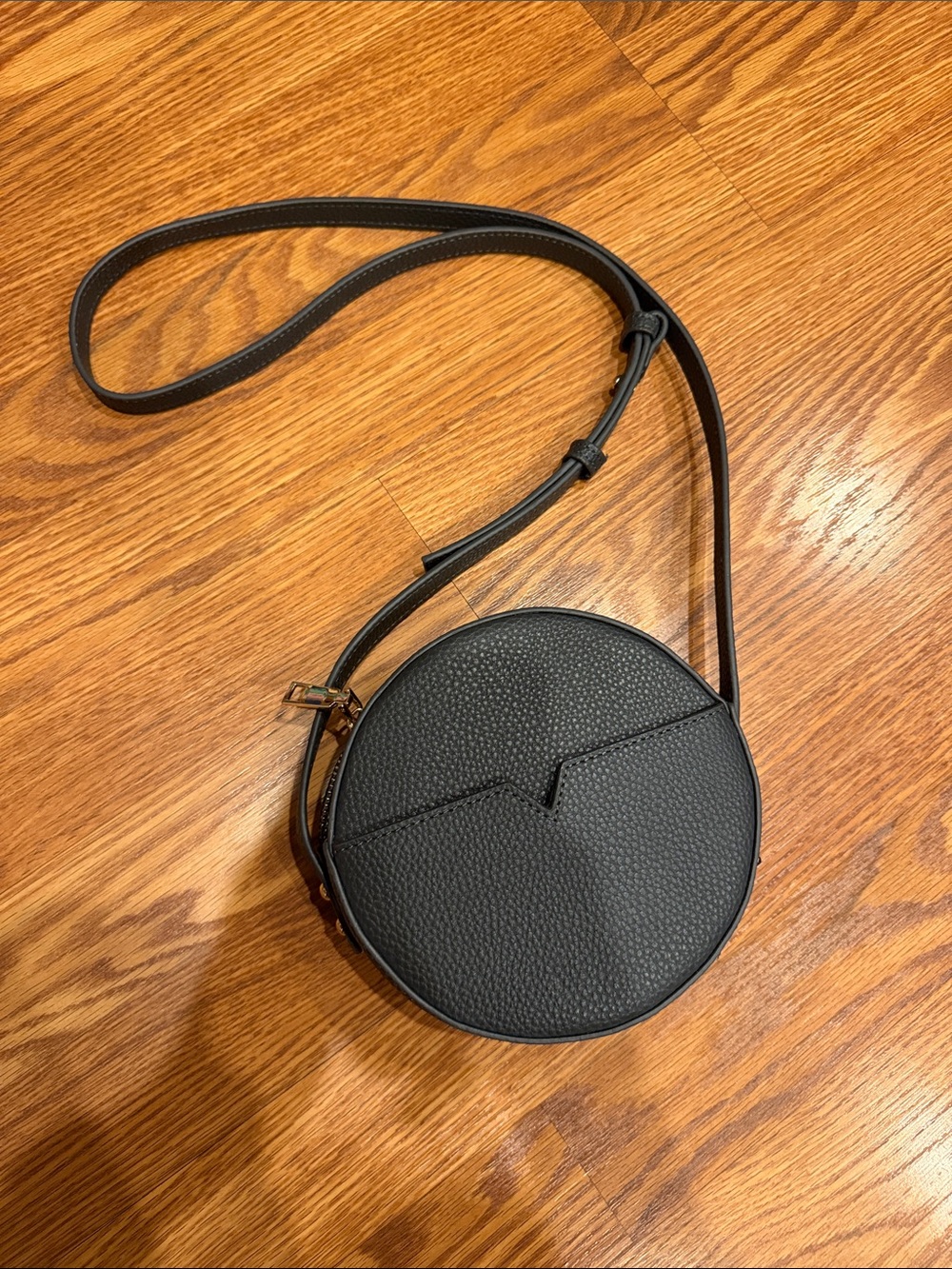 Classic Dark Gray Round Crossbody Bag - Sleek Everyday Style